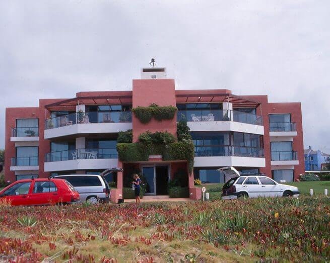 Pasinato Arquitectos edificio barrenada